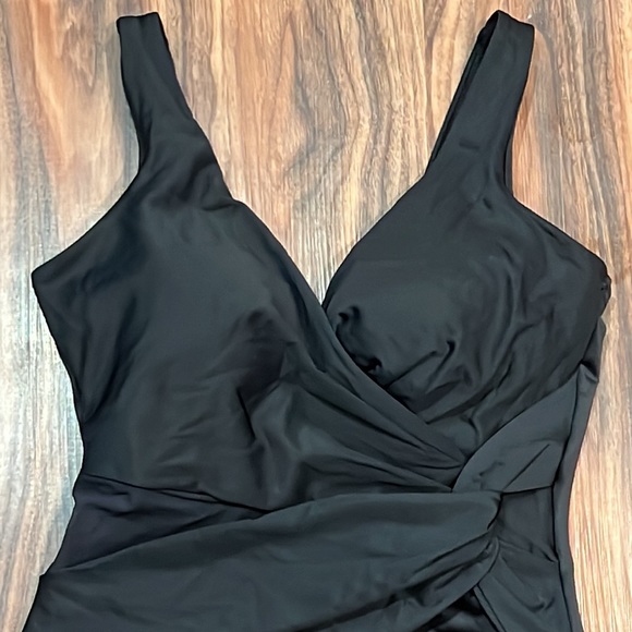 Miraclesuit Circe One Piece - Picture 7 of 16